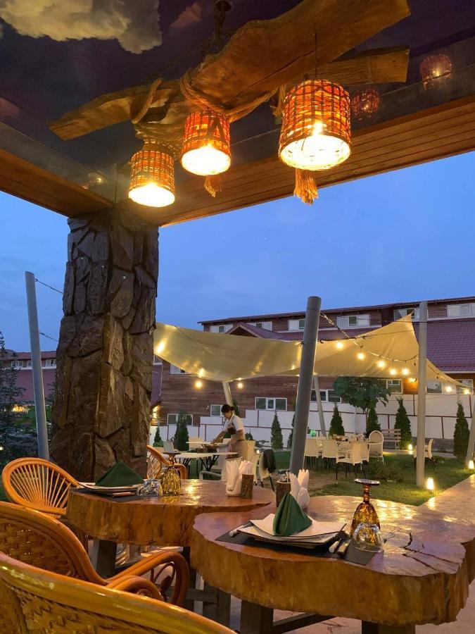 Hyde Park Hotel Kek-Dzhar Eksteriør billede
